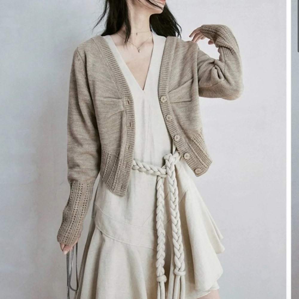 NEW Fussed Urban Collection Wool V Neck Cardigan Size Large